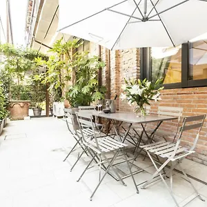Elegant Fornasa Vecia, Canal View With A Beautiful Garden R&r , Venice Italy
